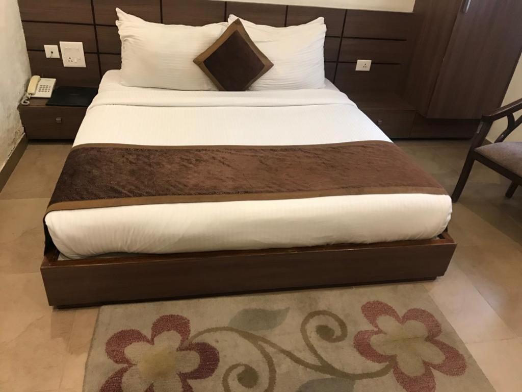 Hotel City Square Hisār 外观 照片