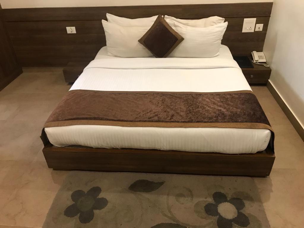 Hotel City Square Hisār 外观 照片