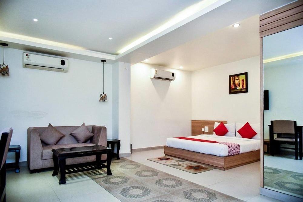 Hotel City Square Hisār 外观 照片
